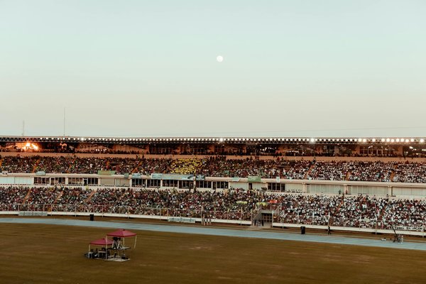 Quelles sont les implications de la technologie sur l'arbitrage dans les sports collectifs ?